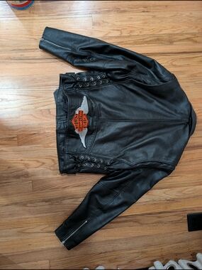 Men's Authentic Leather Jacket With Harley Davidson Patch